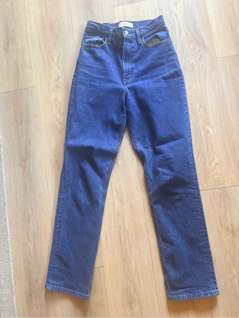 Abercrombie & Fitch Curve Love 90s Straight Ultra High Rise Jeans Size 25/0R
